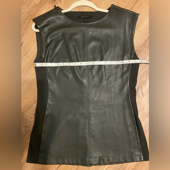BCBG Leather-look w/zippers on shoulders.Looks grey in low light. Spandex sides - Picture 4 of 13